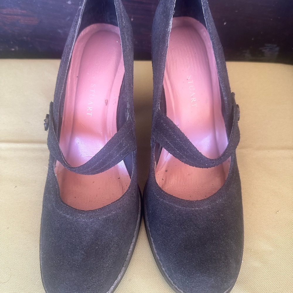 Colin Stuart Black Heels with Chunky Heel and Rounded Toe - Picture 2 of 9
